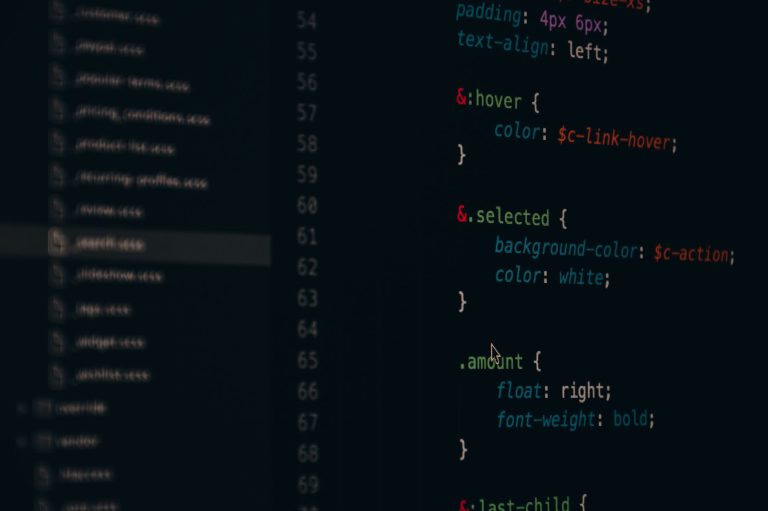 IDE et éditeurs de code : les outils indispensables du développeur