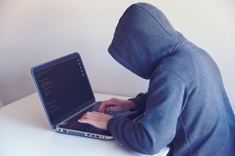 Reconnaître un logiciel espion et protéger ses données personnelles
